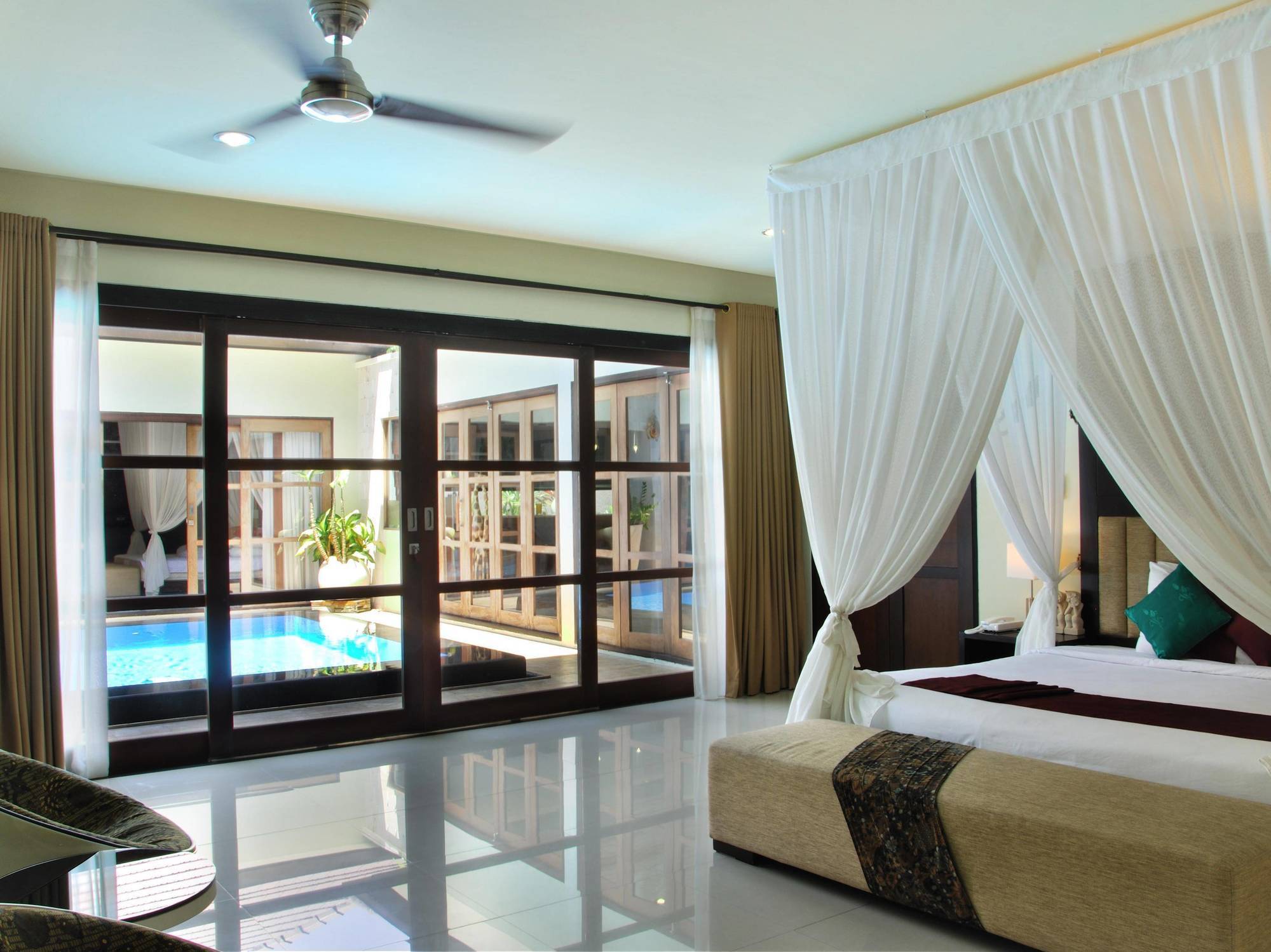M Two Villas Seminyak ภายนอก รูปภาพ