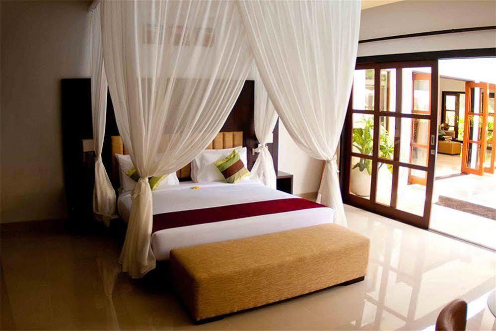M Two Villas Seminyak ภายนอก รูปภาพ