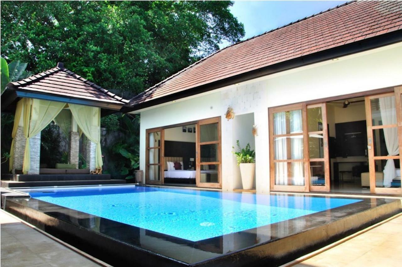 M Two Villas Seminyak ภายนอก รูปภาพ